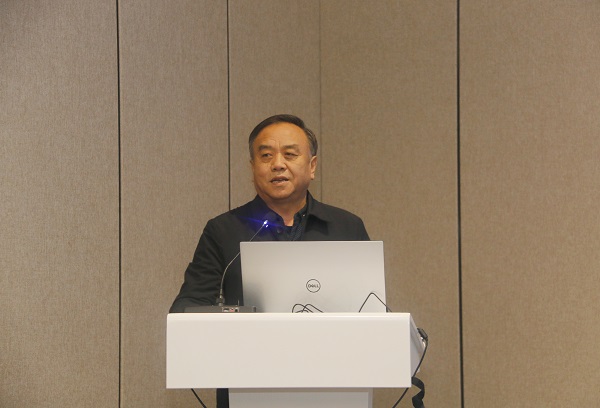 新乡市土木工程学会副理事长、多宝(中国)副总经理任全涛致辞.jpg