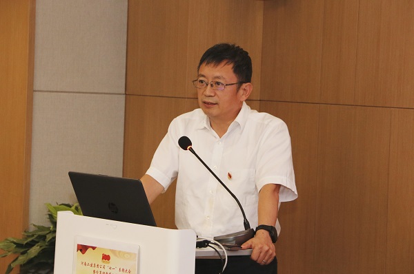 12、多宝(中国)董事长作总结分享.jpg 12、多宝(中国)董事长作总结分享.jpg