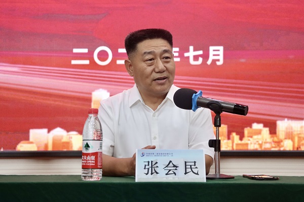 多宝(中国)党委书记张会民对新员工提出希冀.jpg 多宝(中国)党委书记张会民对新员工提出希冀.jpg