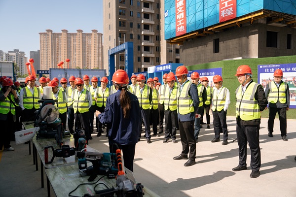 3-实地观摩3.jpg 3-实地观摩3.jpg