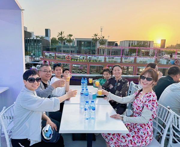 7-2体验游艇.jpg 7-2体验游艇.jpg